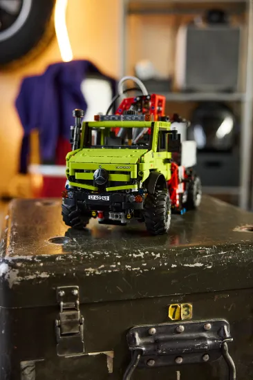 Picture of LEGO Technic 42242 Mercedes-Benz Unimog U 5023 with Crane