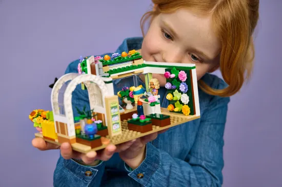 Picture of LEGO Friends 42693 Creative Flower Shop