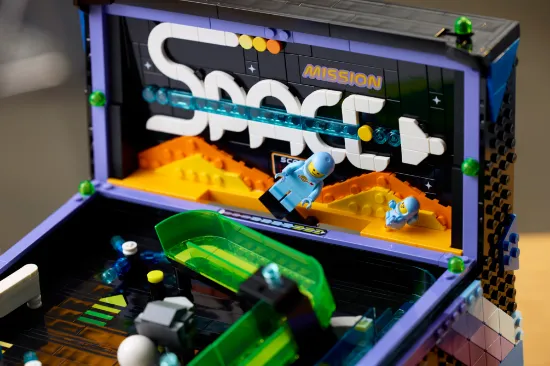 Picture of LEGO Icons 11374 Arcade Pinball Machine