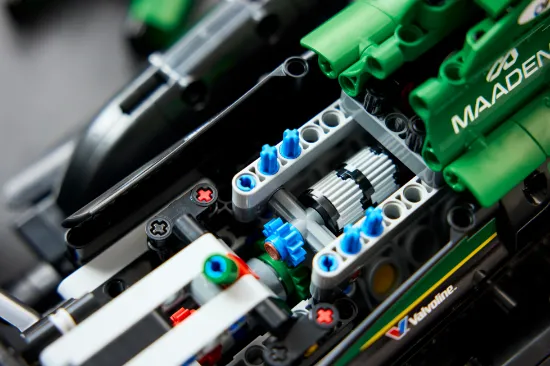 Picture of LEGO Technic 42240 Aston Martin Aramco AMR25 F1® Car