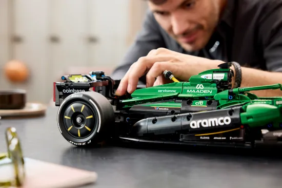 Picture of LEGO Technic 42240 Aston Martin Aramco AMR25 F1® Car