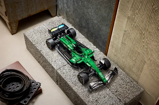 Picture of LEGO Technic 42240 Aston Martin Aramco AMR25 F1® Car