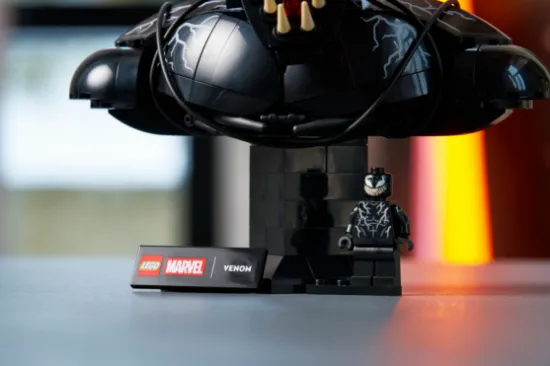 Picture of LEGO Marvel 76356 Venom Bust