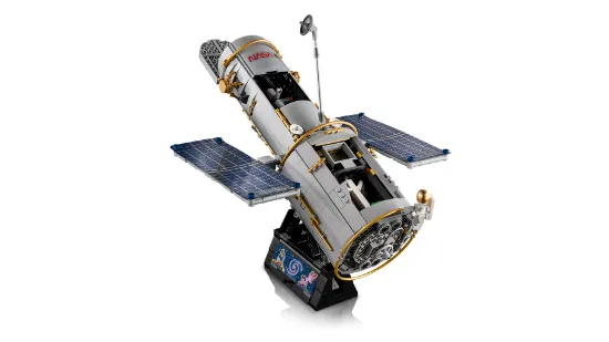 Picture of LEGO Icons 11382 Hubble Space Telescope