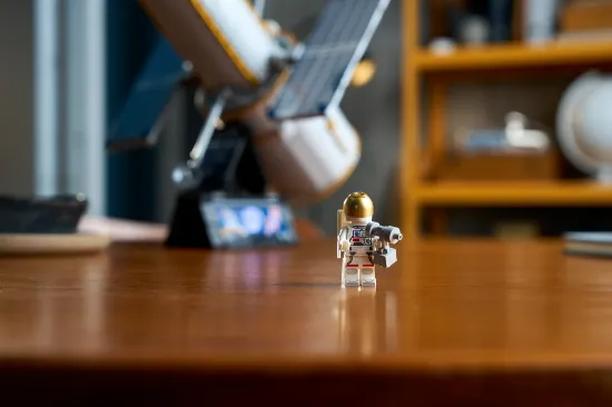Picture of LEGO Icons 11382 Hubble Space Telescope