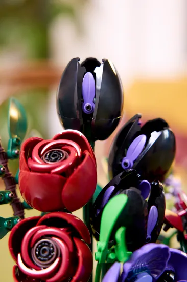 Picture of LEGO Botanicals 11513 Dark Flower Arrangement