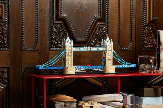 playing LEGO Architecture 21067 Tower Bridge