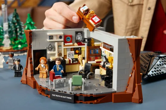 Picture of LEGO Ideas 21369 The X-Files