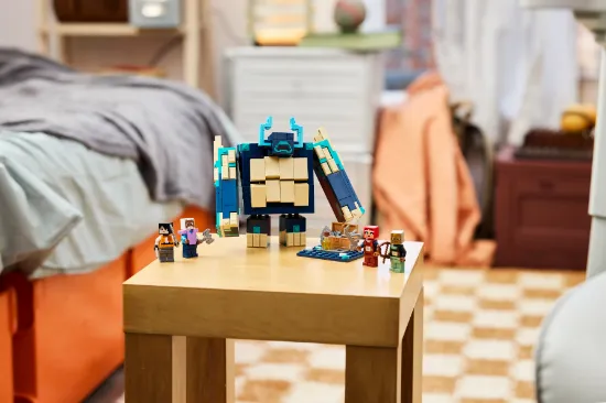 playing LEGO Minecraft 21591 The Twisted Warden Battle