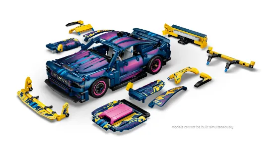 LEGO Technic 42236 Custom Garage Ford Mustang GT Car