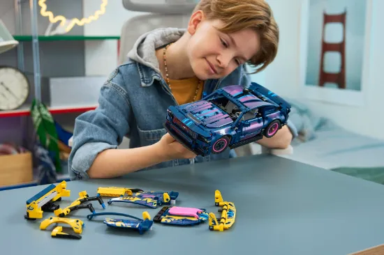 playing LEGO Technic 42236 Custom Garage Ford Mustang GT Car