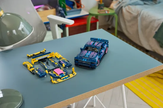playing LEGO Technic 42236 Custom Garage Ford Mustang GT Car