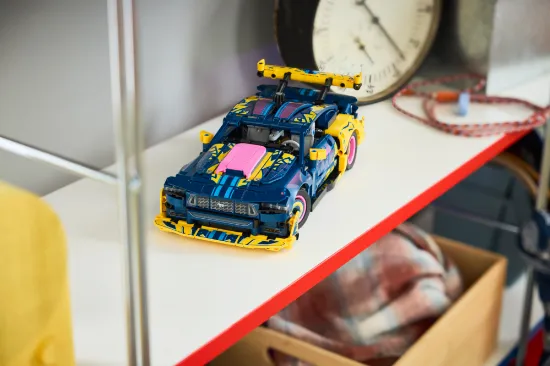 playing LEGO Technic 42236 Custom Garage Ford Mustang GT Car