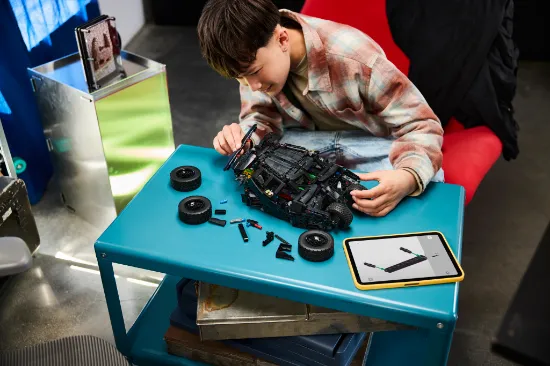 Picture of LEGO Technic 42239 Batmobile™ Tumbler
