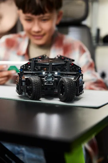 Picture of LEGO Technic 42239 Batmobile™ Tumbler