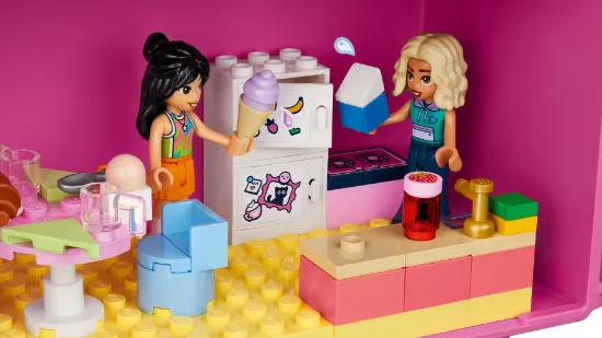 Picture of LEGO Friends 42697Creative Dollhouse Suitcase