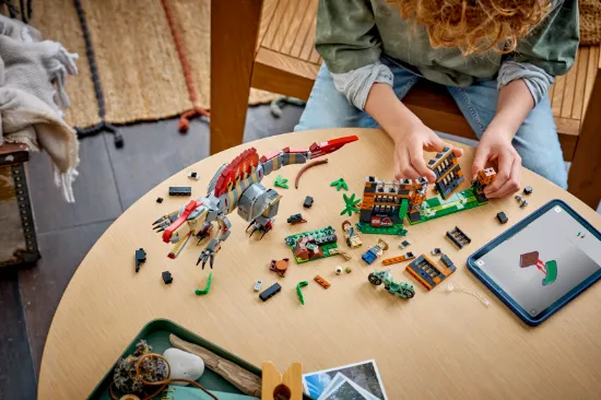 Picture of LEGO Jurassic 77982 Spinosaurus Dinosaur Escape