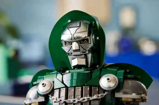 Picture of LEGO Marvel 76345 Doctor Doom Bust