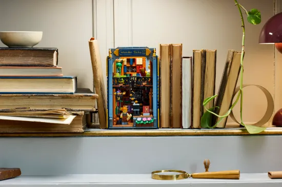 Picture of LEGO Icons 11379 Bookstore: Book Nook
