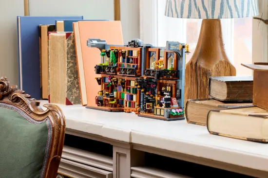 Picture of LEGO Icons 11379 Bookstore: Book Nook
