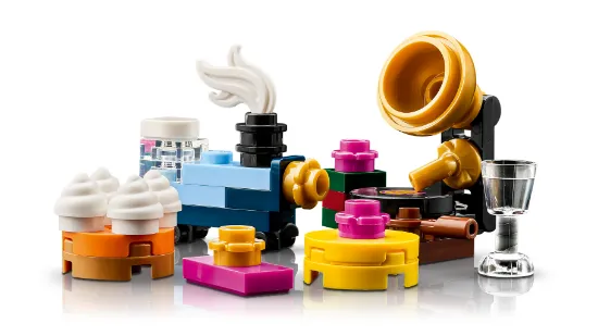 Picture of LEGO Icons 11387 Holiday House