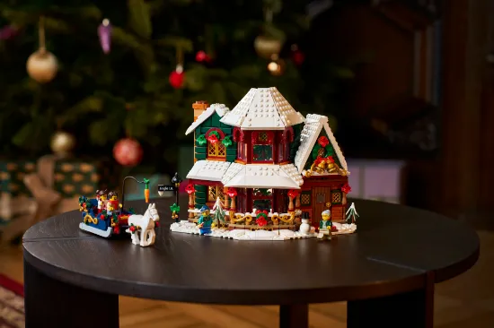 Picture of LEGO Icons 11387 Holiday House