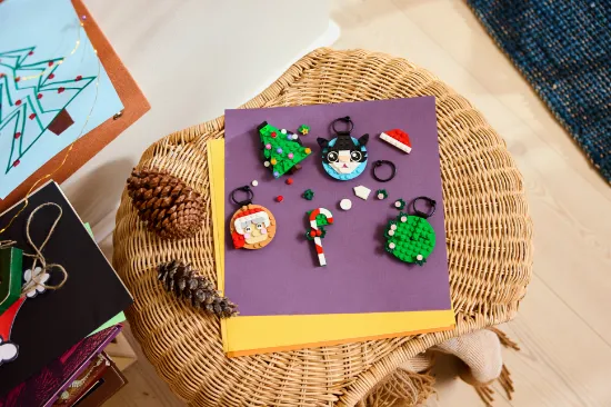 Picture of LEGO 40862 Holiday Ornament Selection 2