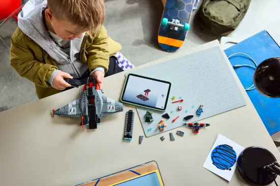 Picture of LEGO Marvel 76347 Avengers: Doomsday Quinjet