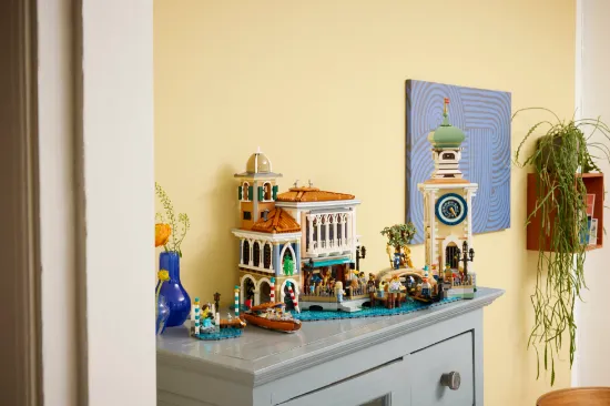 Picture of LEGO Icons 11388 Venetian Neighborhood